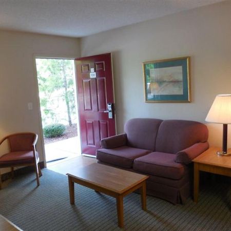 Affordable Suites Lexington Buitenkant foto