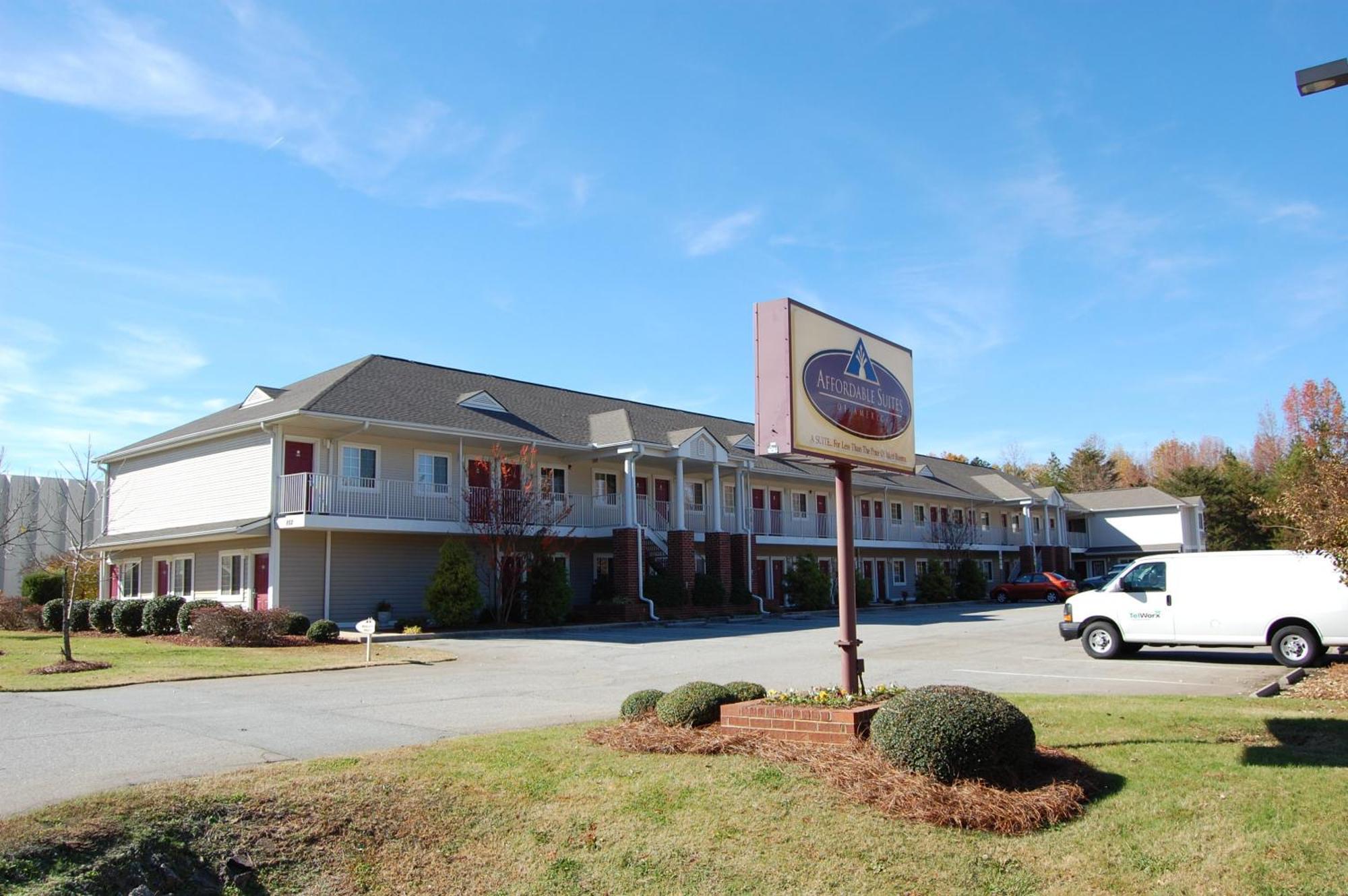 Affordable Suites Lexington Buitenkant foto